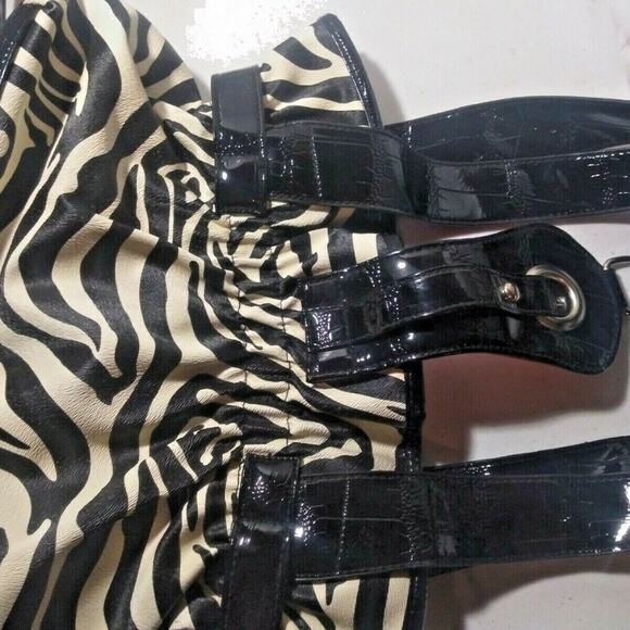 zebra pattern small vinyl purse, EUC - Picture 6 of 9